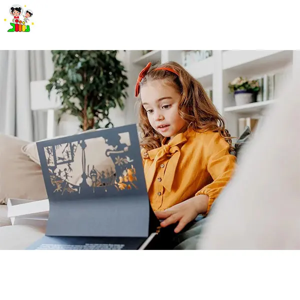 کتاب سایه سازی عمارت سحر آمیز با چراغ قوه | جابیرو